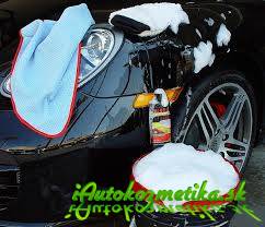 Autopríslušenstvo na umývanie a čistenie áut a motocyklov.